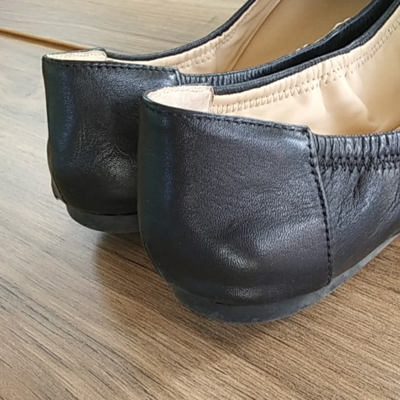 Vince Camuto ballet flats size 7.5 M - Picture 5 of 7